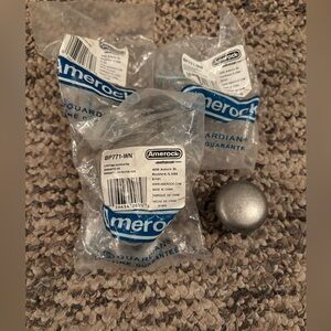 Set of 4 nickel knobs